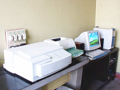 UV-visible spectrophotometer